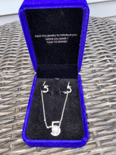 Load image into Gallery viewer, 5 earring/necklace set