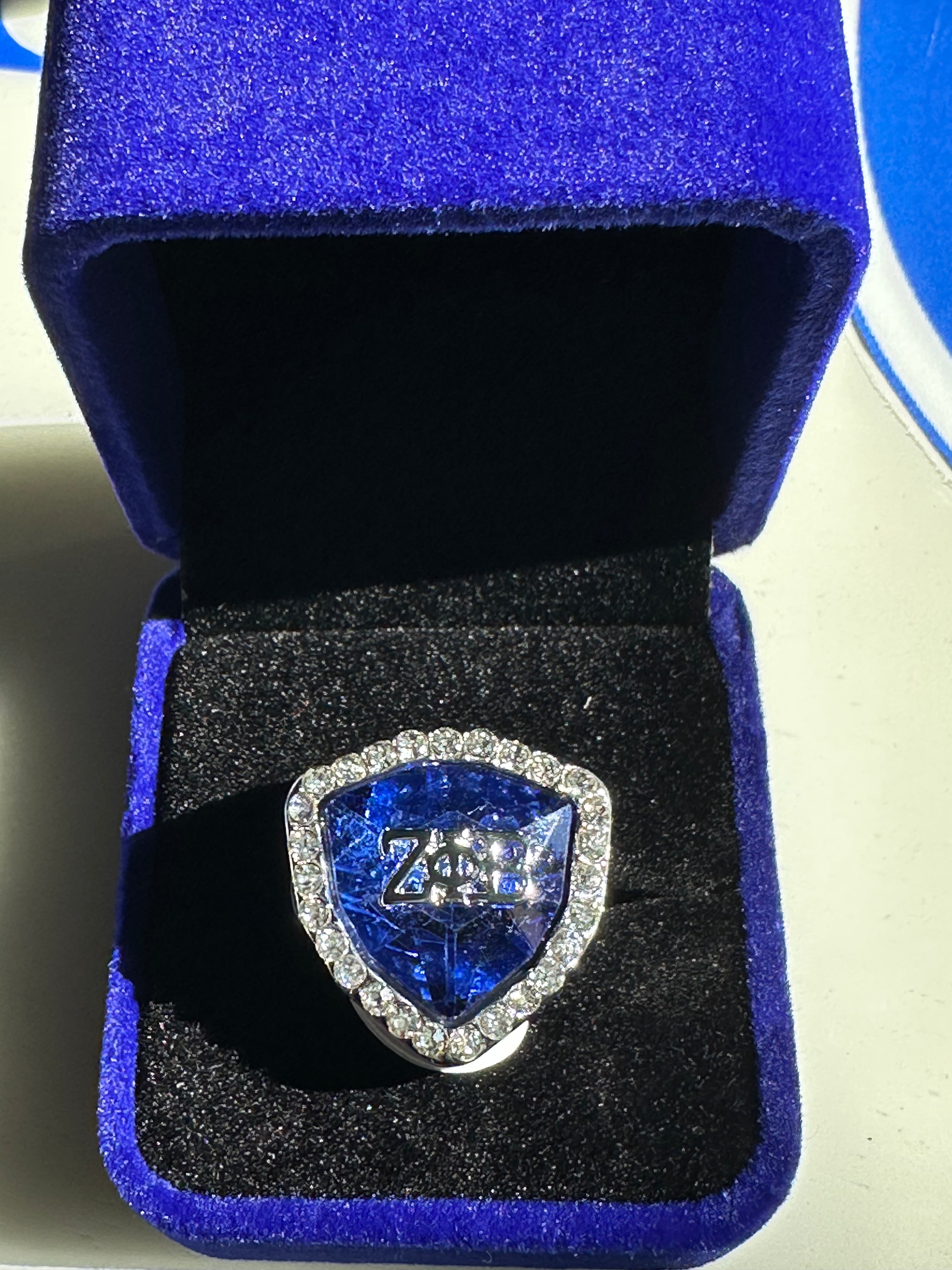 Zeta “Titanic” Sapphire ring