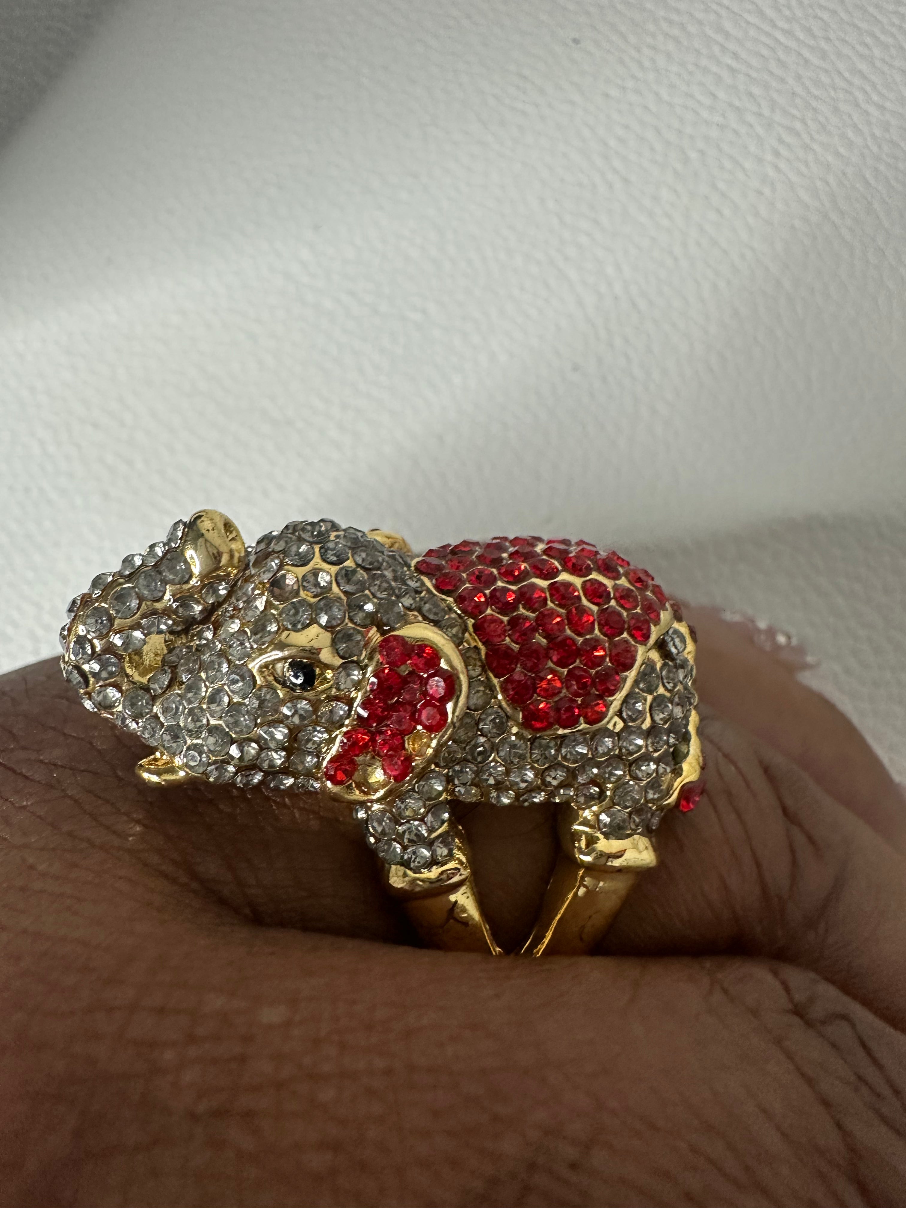Elephant pave on ring