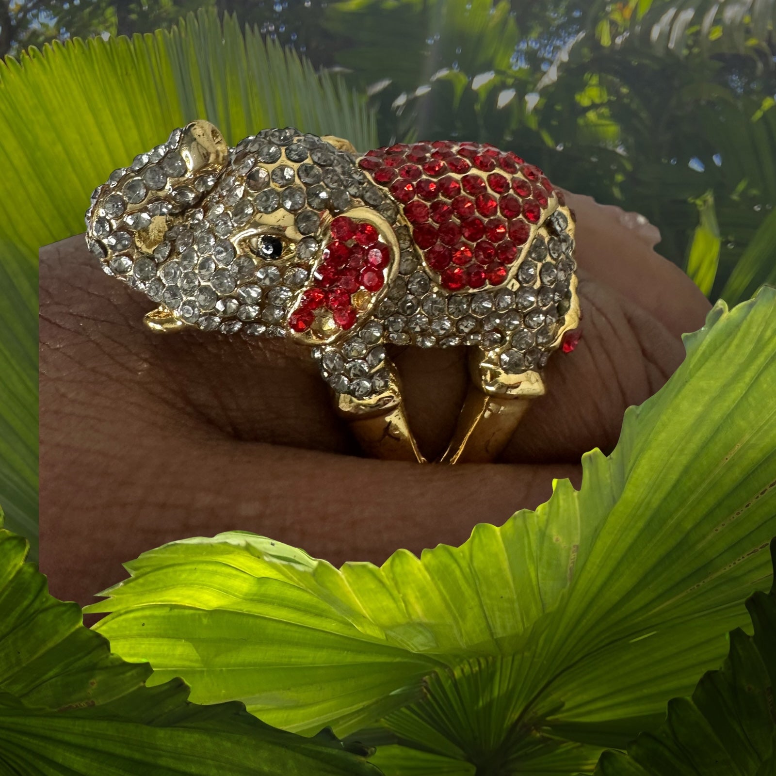 Elephant pave on ring