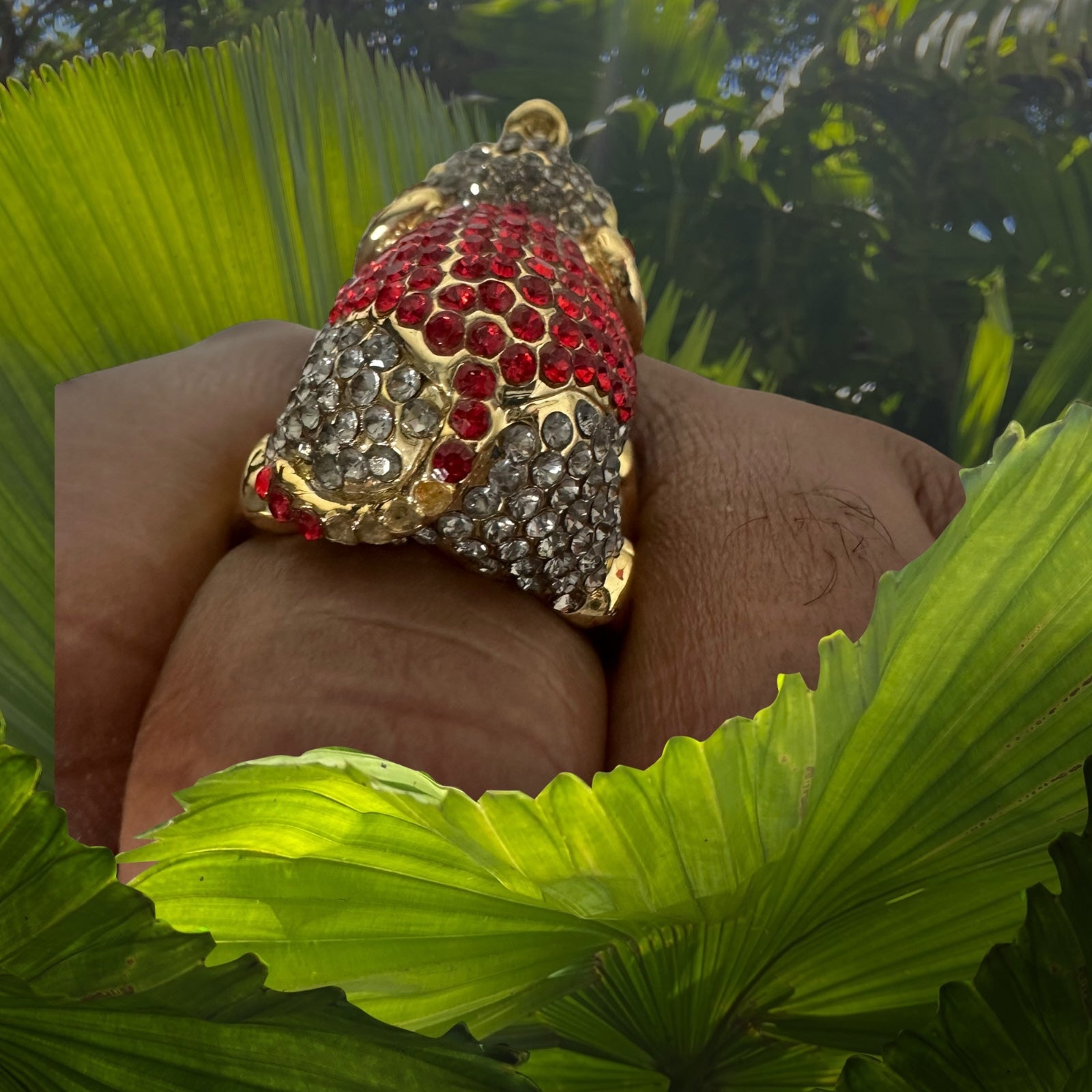 Elephant pave on ring