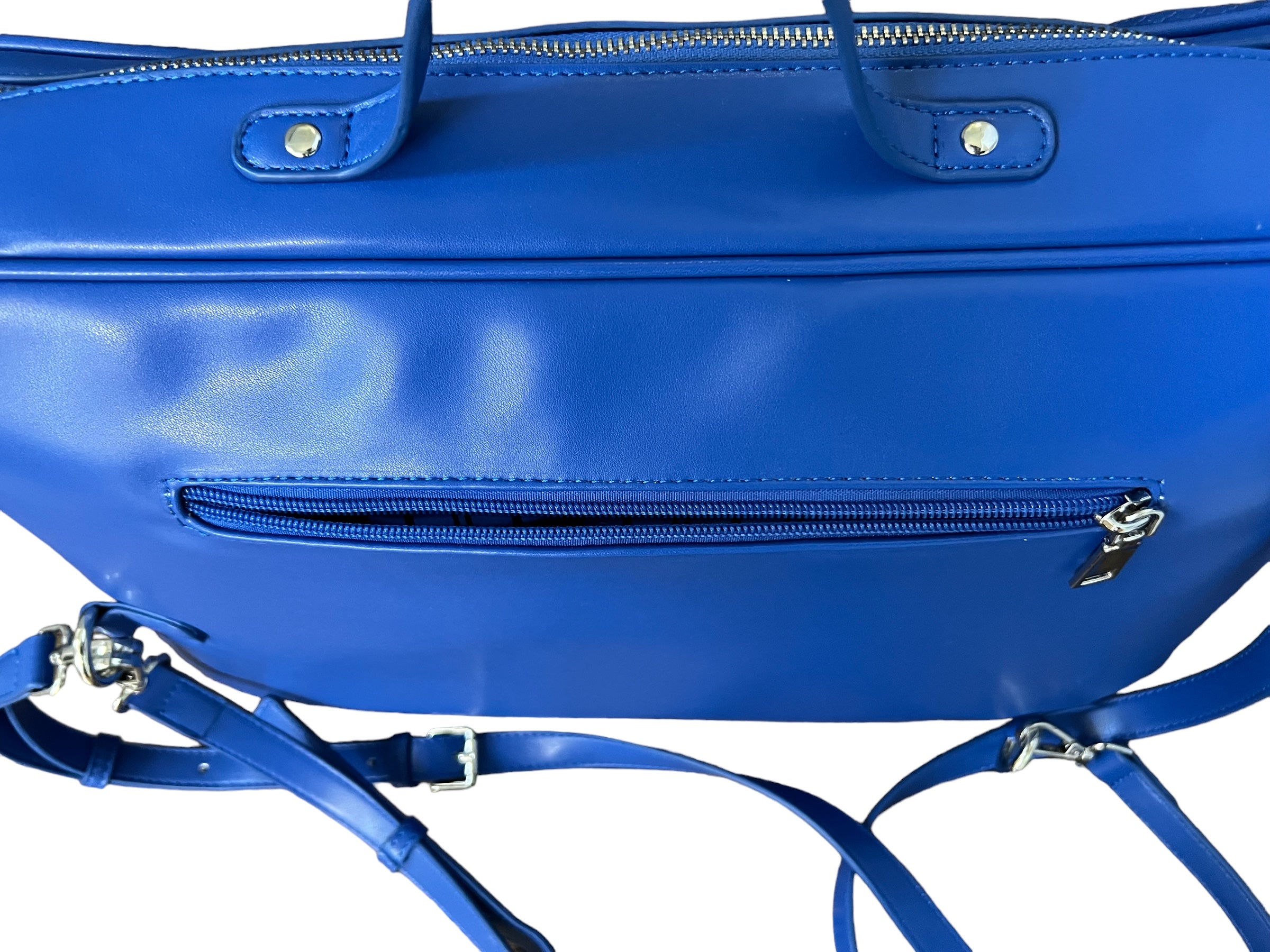 Briefcase/backpack multifunctional