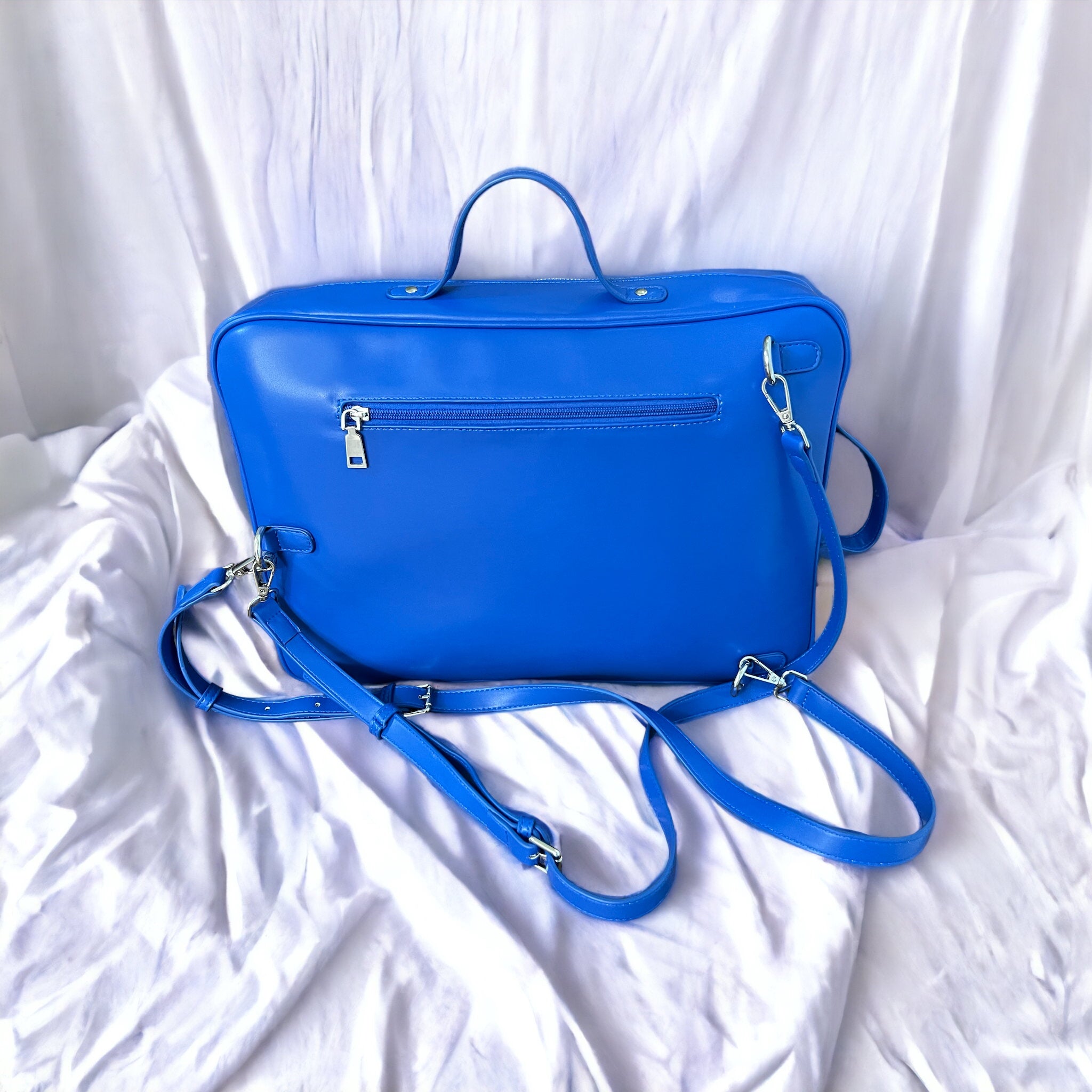 Briefcase/backpack multifunctional