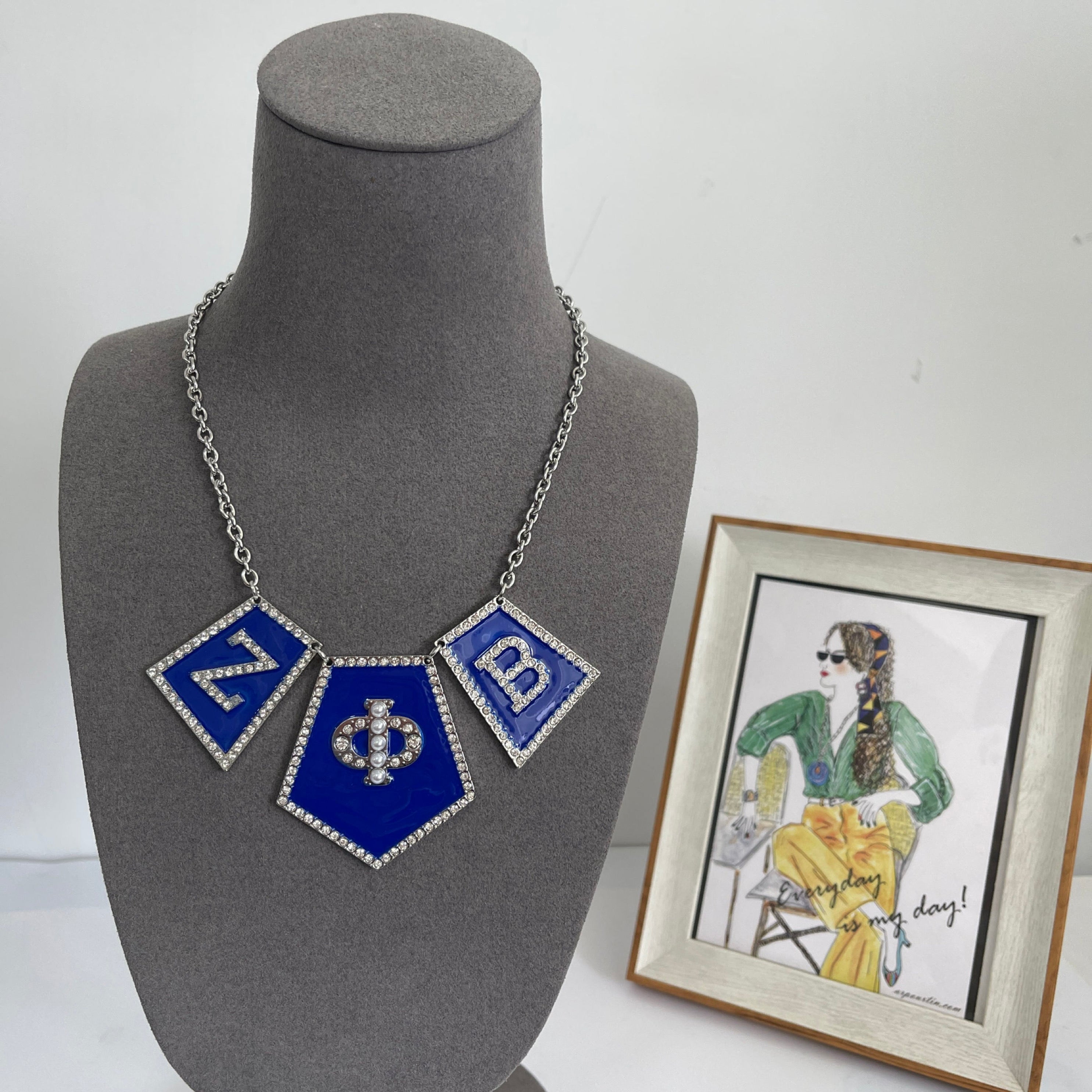 Zeta oblong necklace