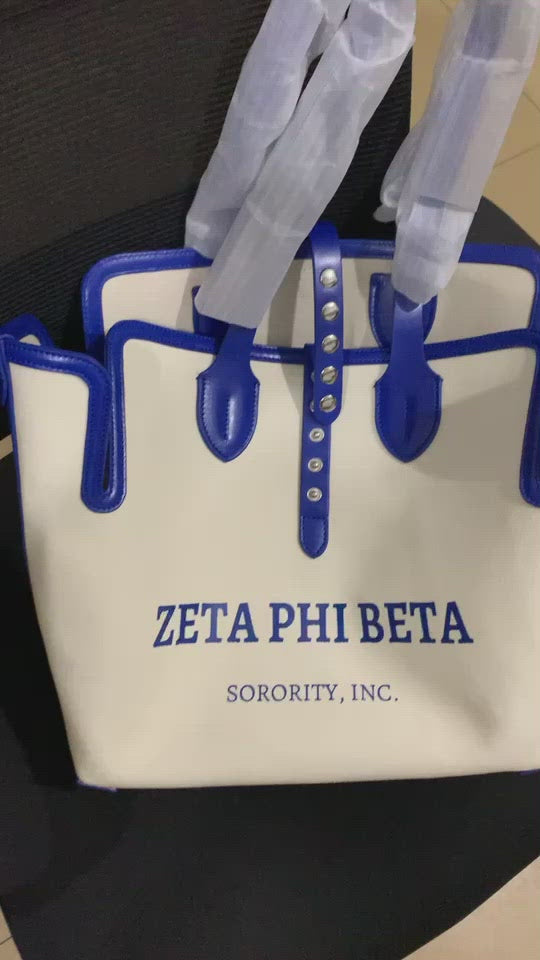 Boule’ must have Canvas tote