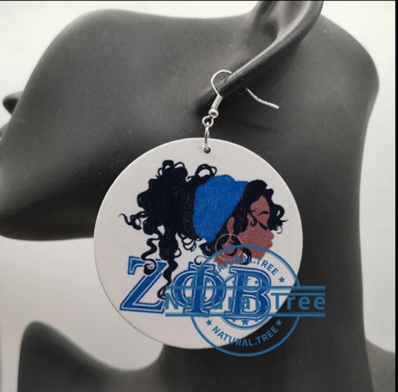 Zeta woman curly hair earrings