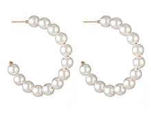 Load image into Gallery viewer, C shaped Pearl earrings
