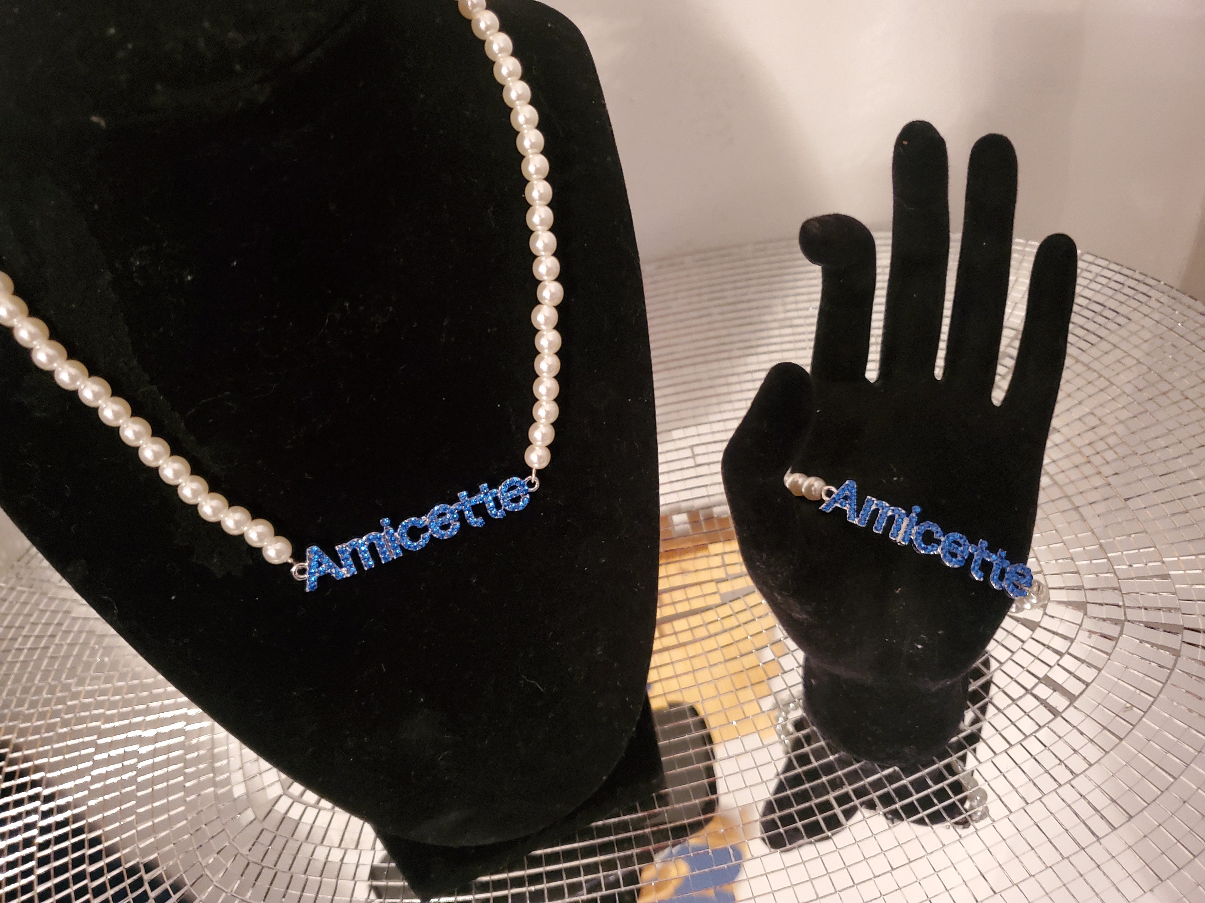 Amicette pearl set