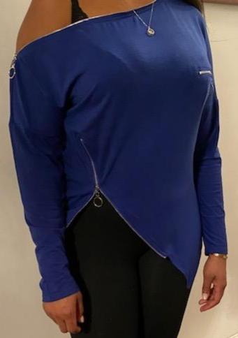 Asymmetrical zipper shirt