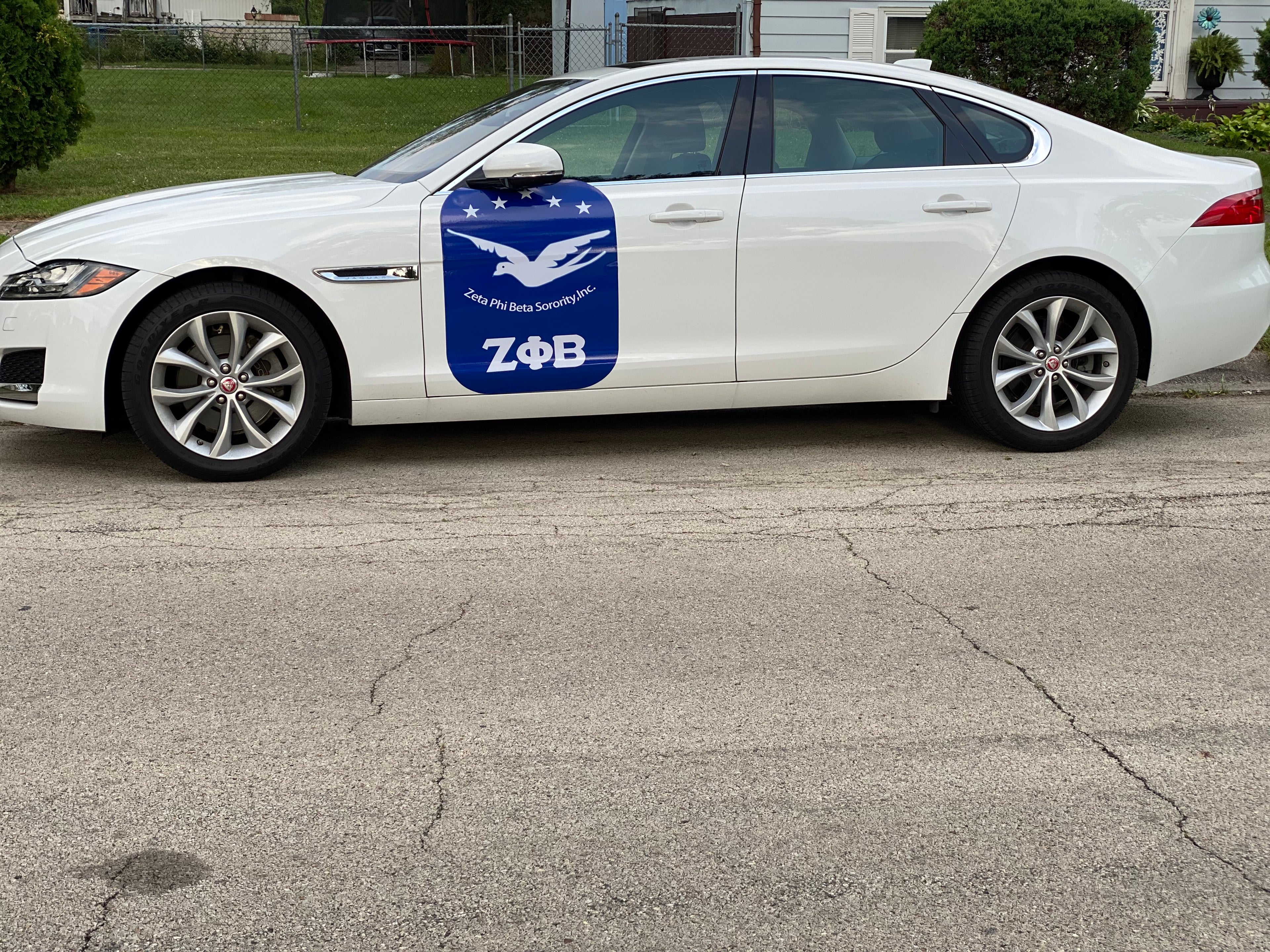 Magnetic vehicle decal (Nationally Approved)