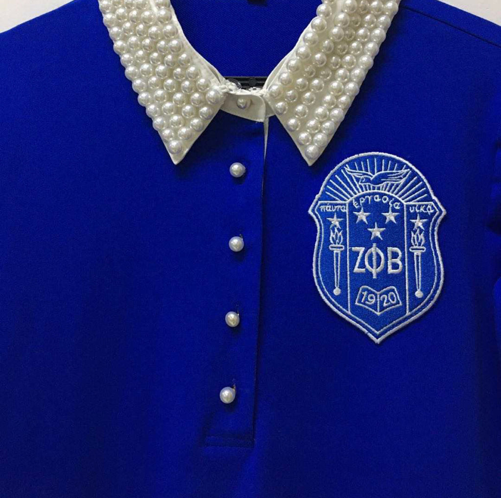 Zeta shield dress with removable pearl collar