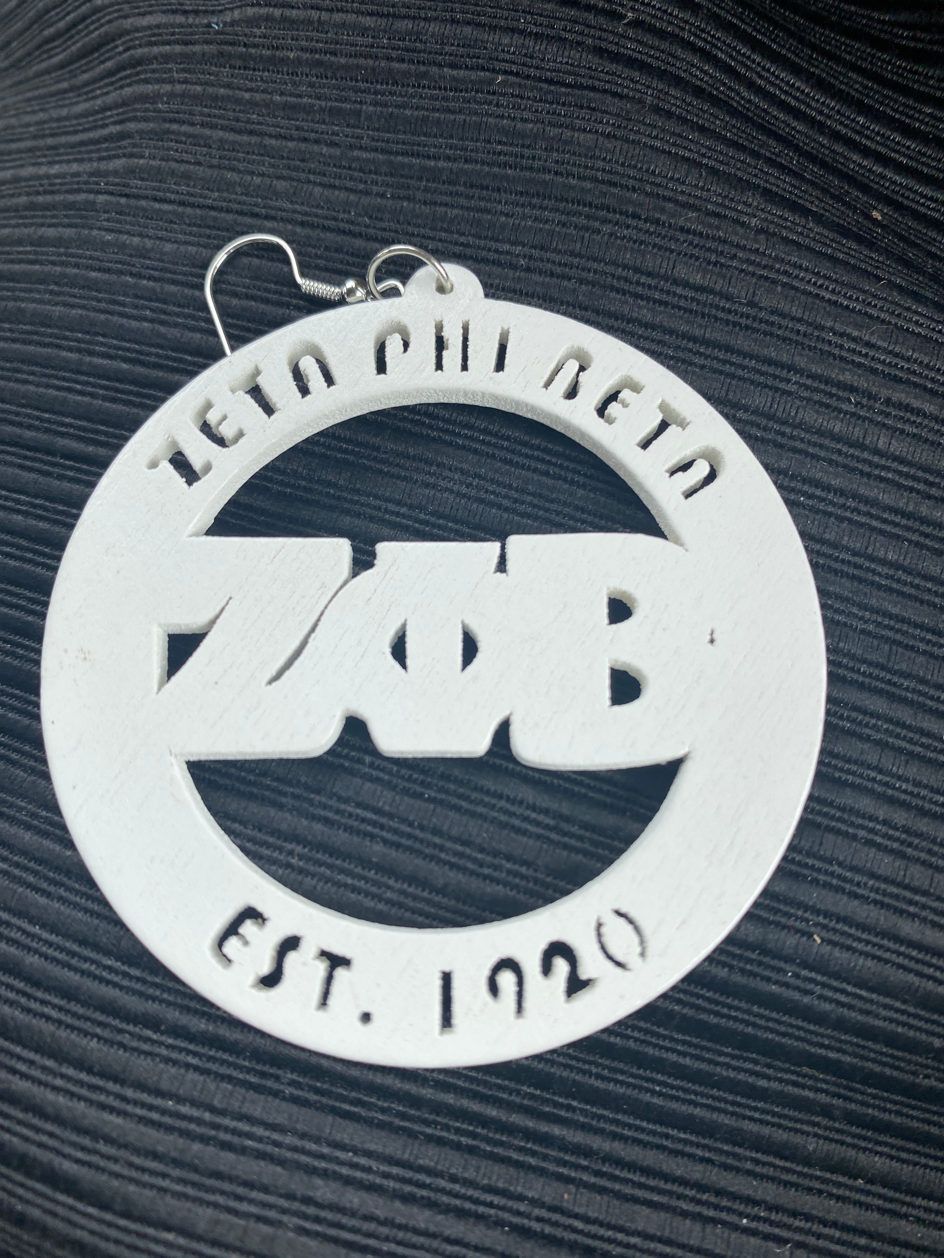 Zeta white wooden earrings