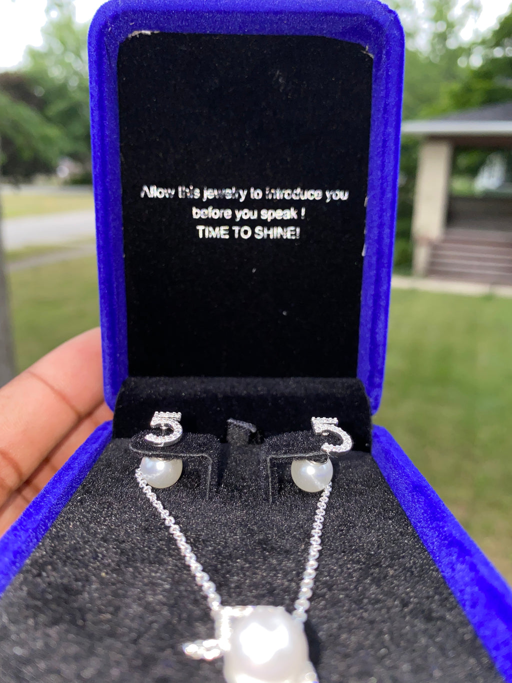 5 earring/necklace set