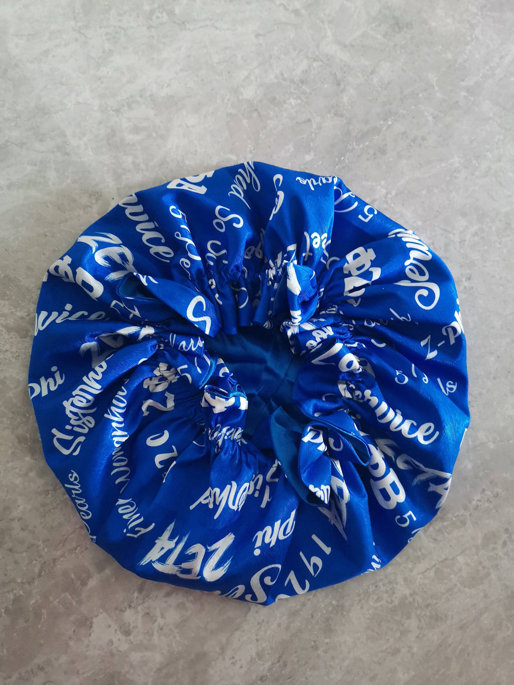 Reversible word art bonnet