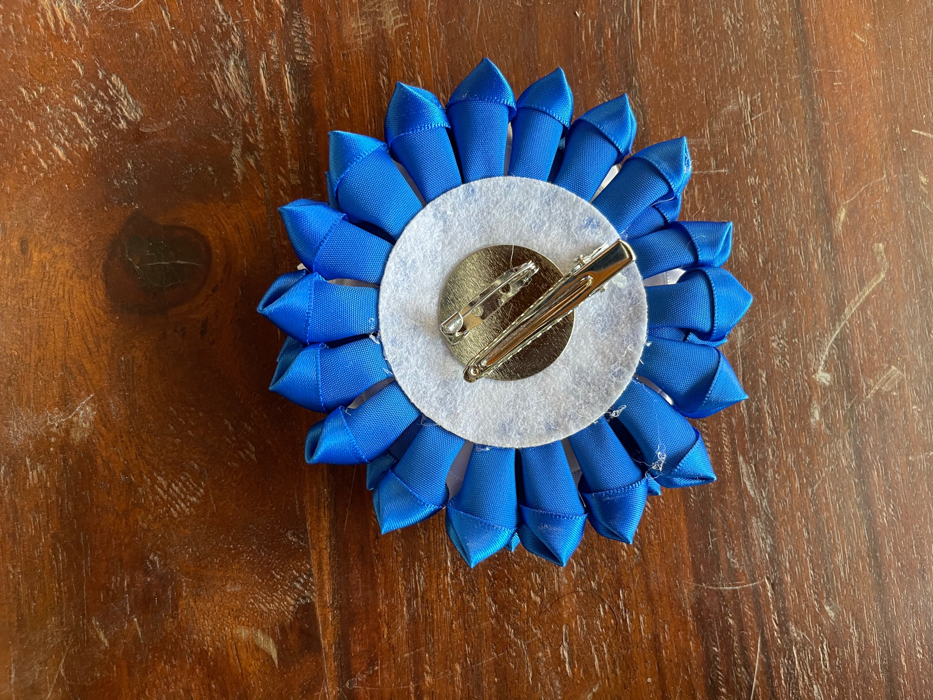 Flower pin