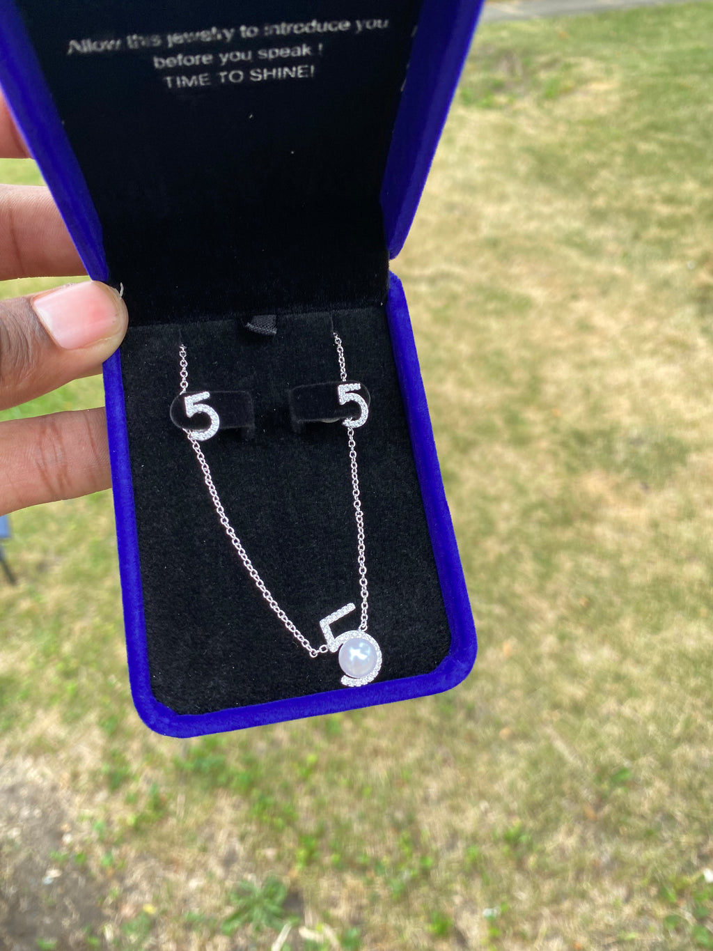 5 earring/necklace set