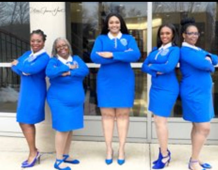 Zeta shield dress with removable pearl collar