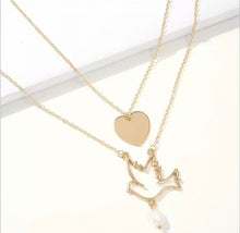 Load image into Gallery viewer, 1 pearl &amp; dove gold colored necklace