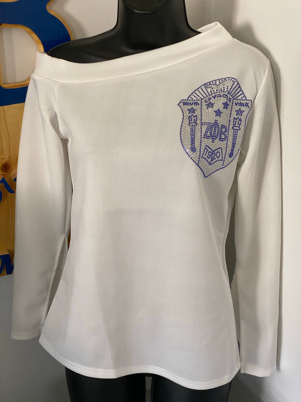 3/4 Off the shoulder shield shirt