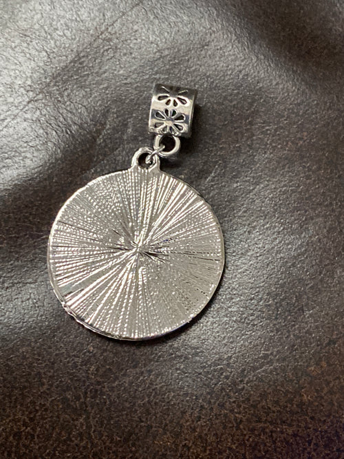 Amicae charm for bracelets