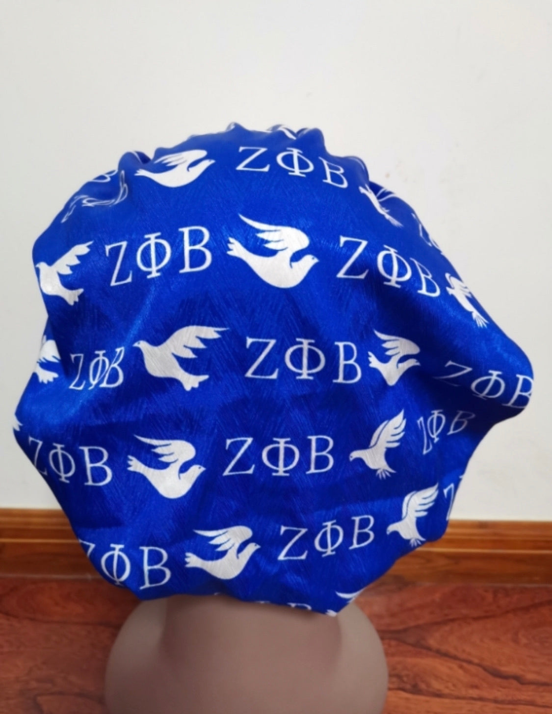2. Zeta dove bonnet