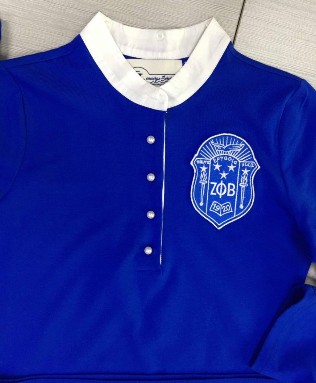 Zeta shield dress with removable pearl collar