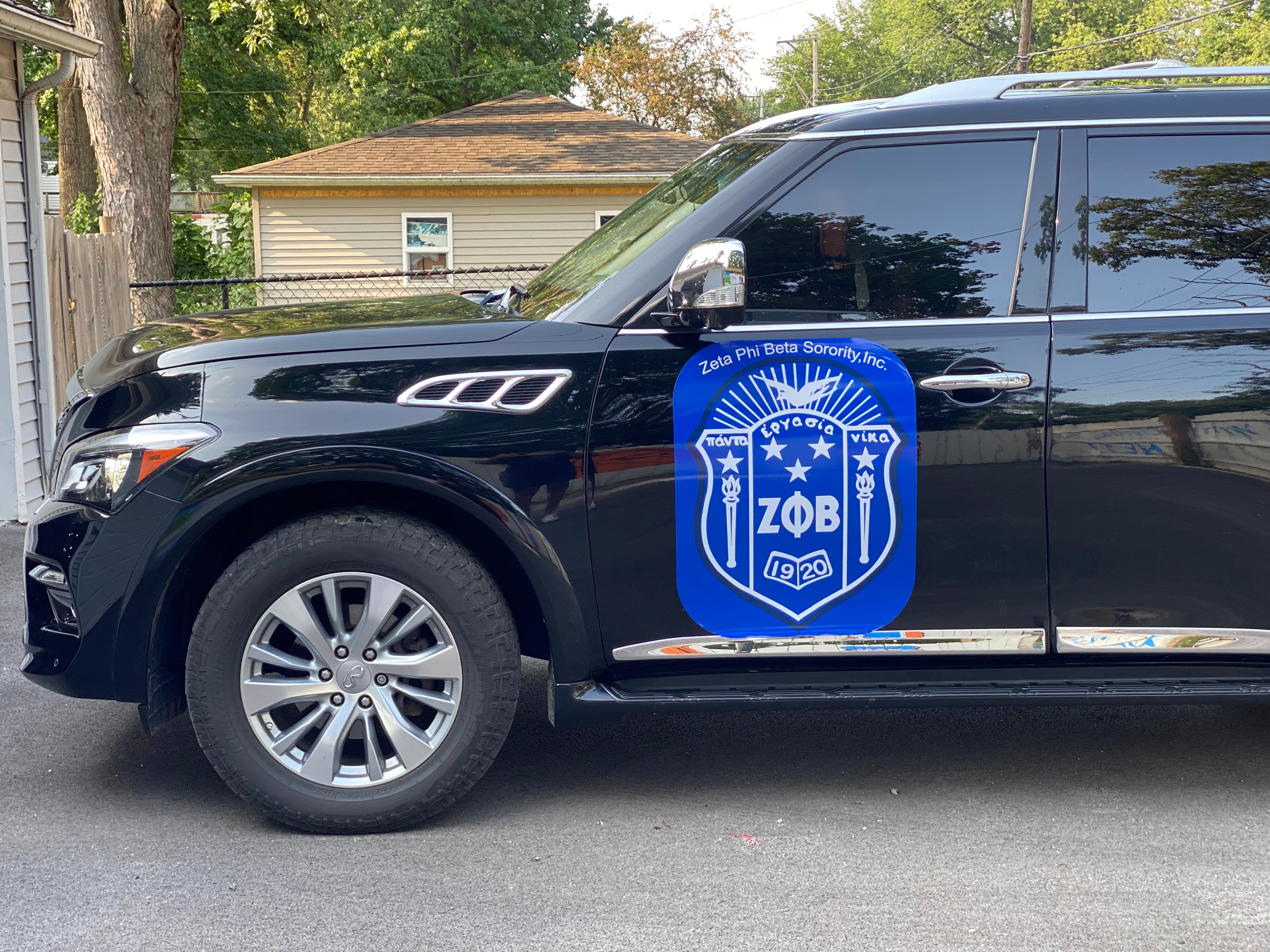 Magnetic vehicle decal (Nationally Approved)