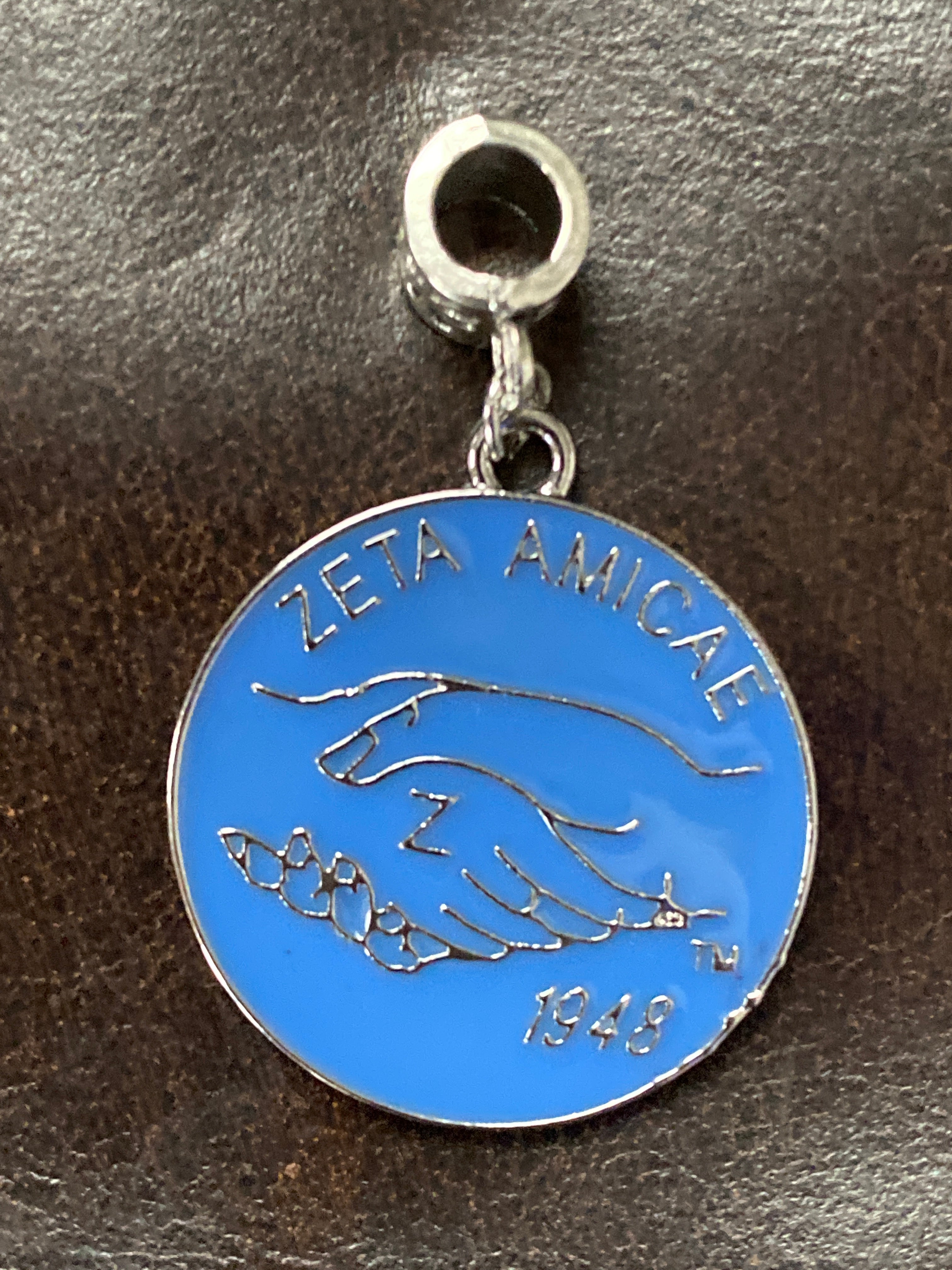 Amicae charm for bracelets