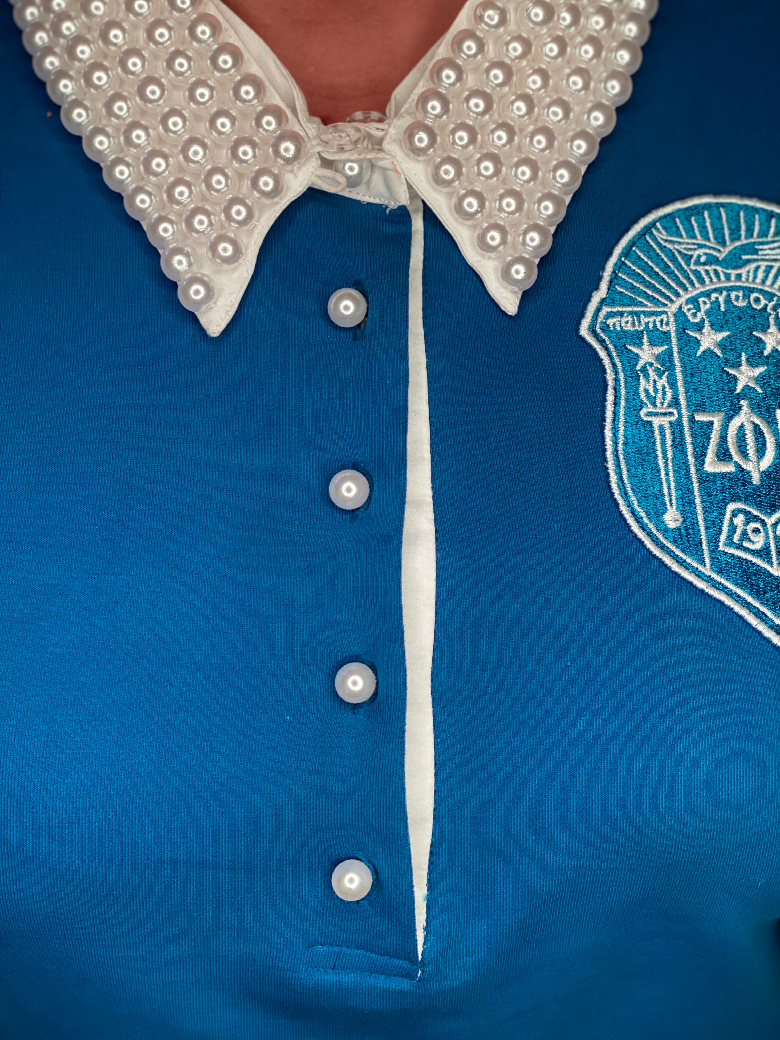 Zeta shield dress with removable pearl collar