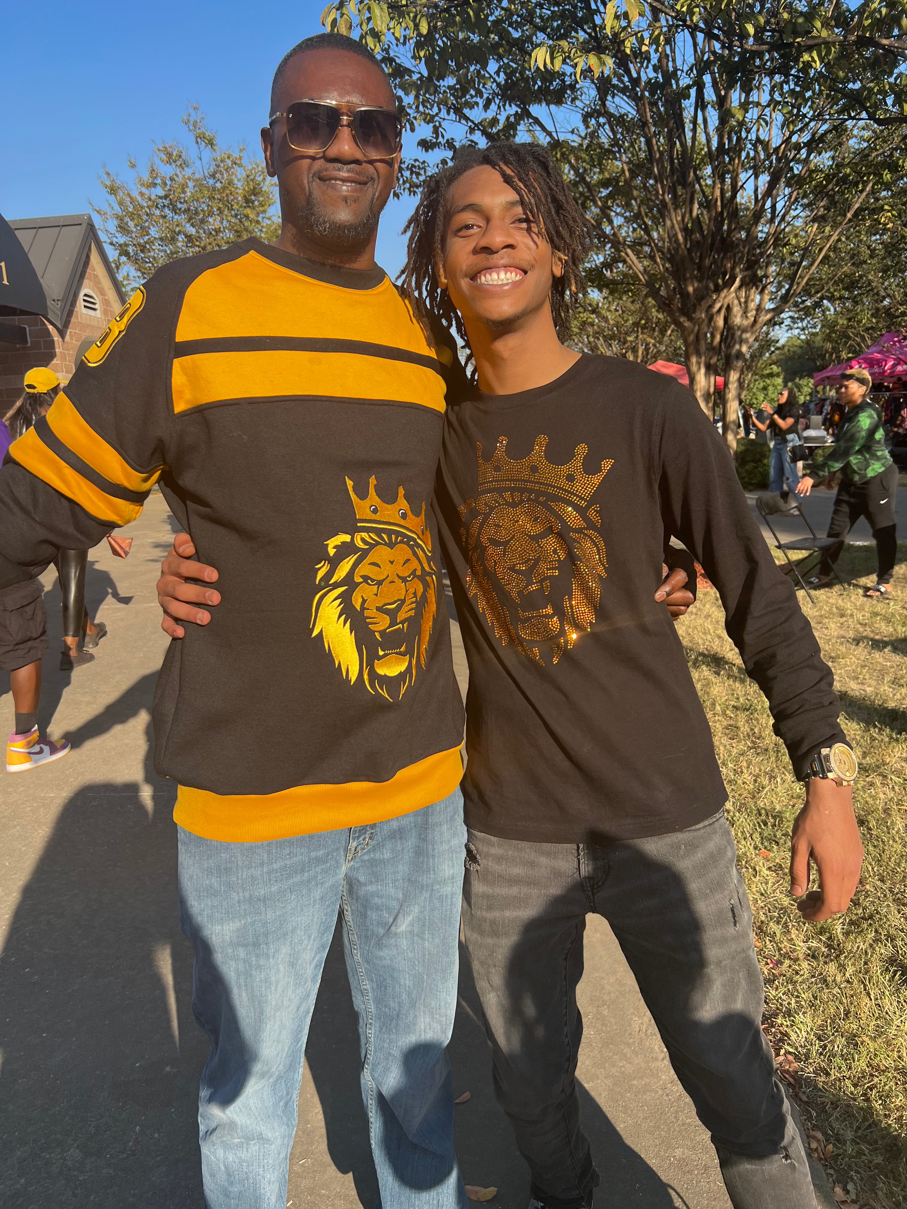 Lion sweatshirt