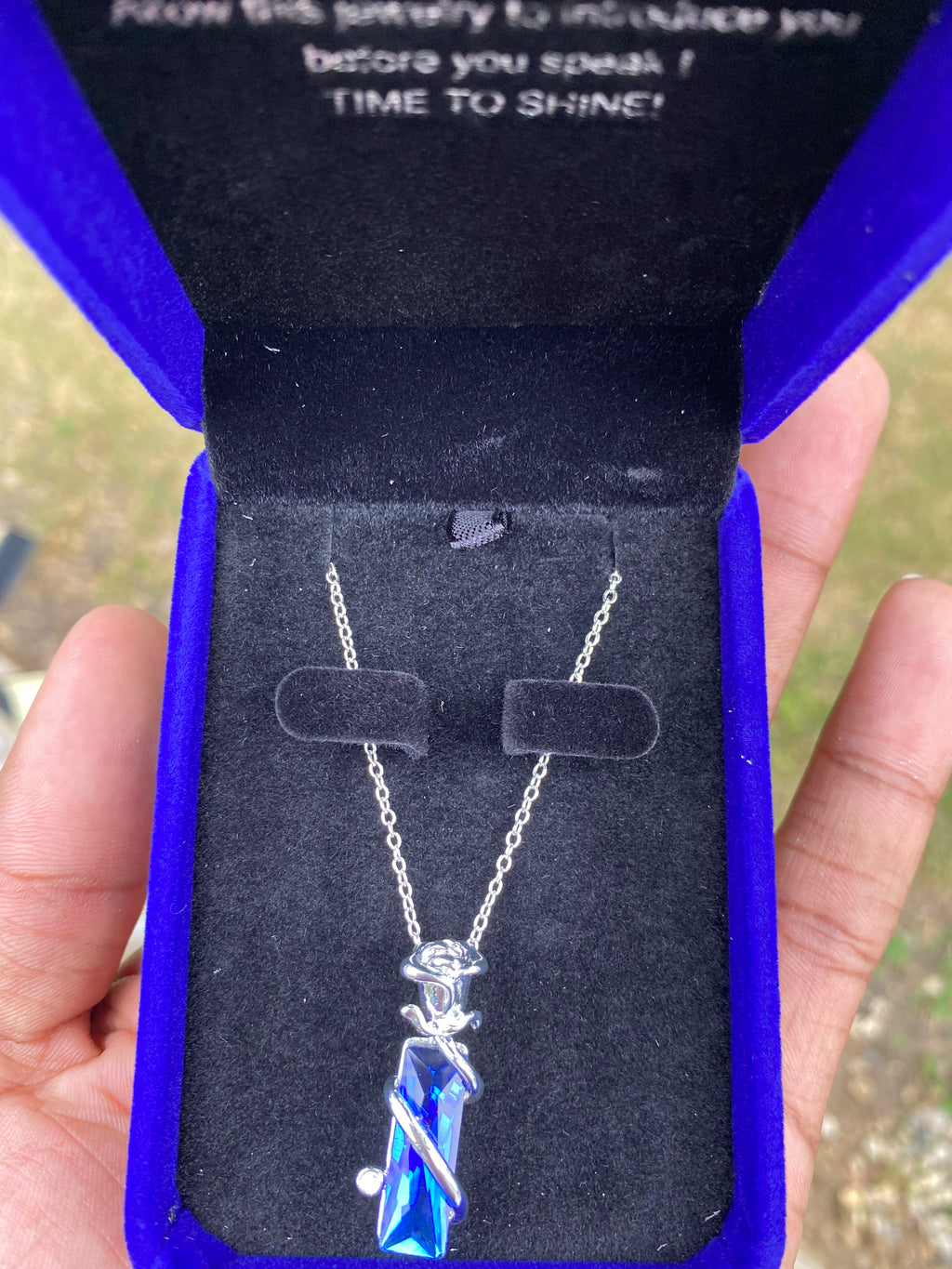 Rose necklace