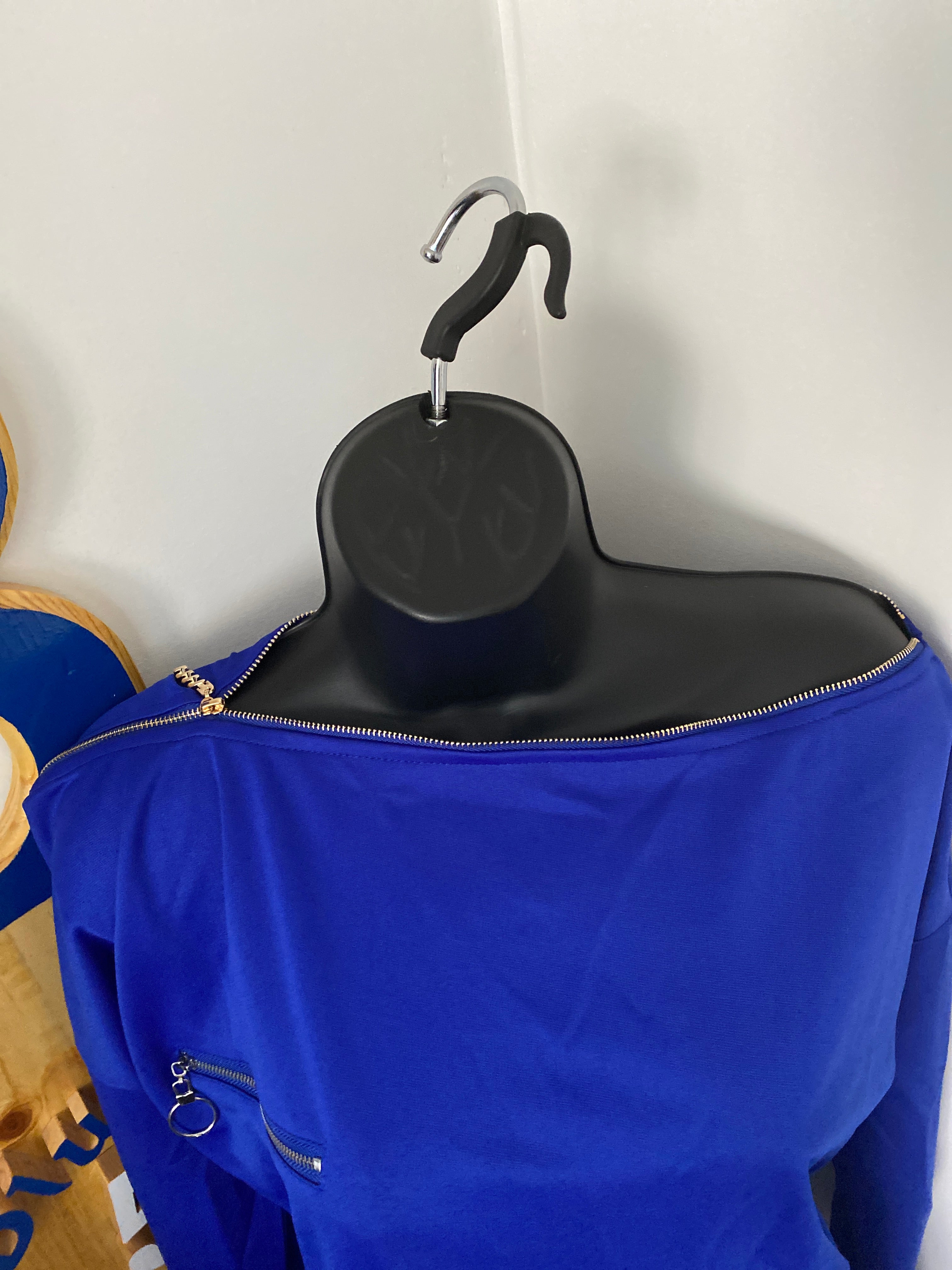 Asymmetrical zipper shirt