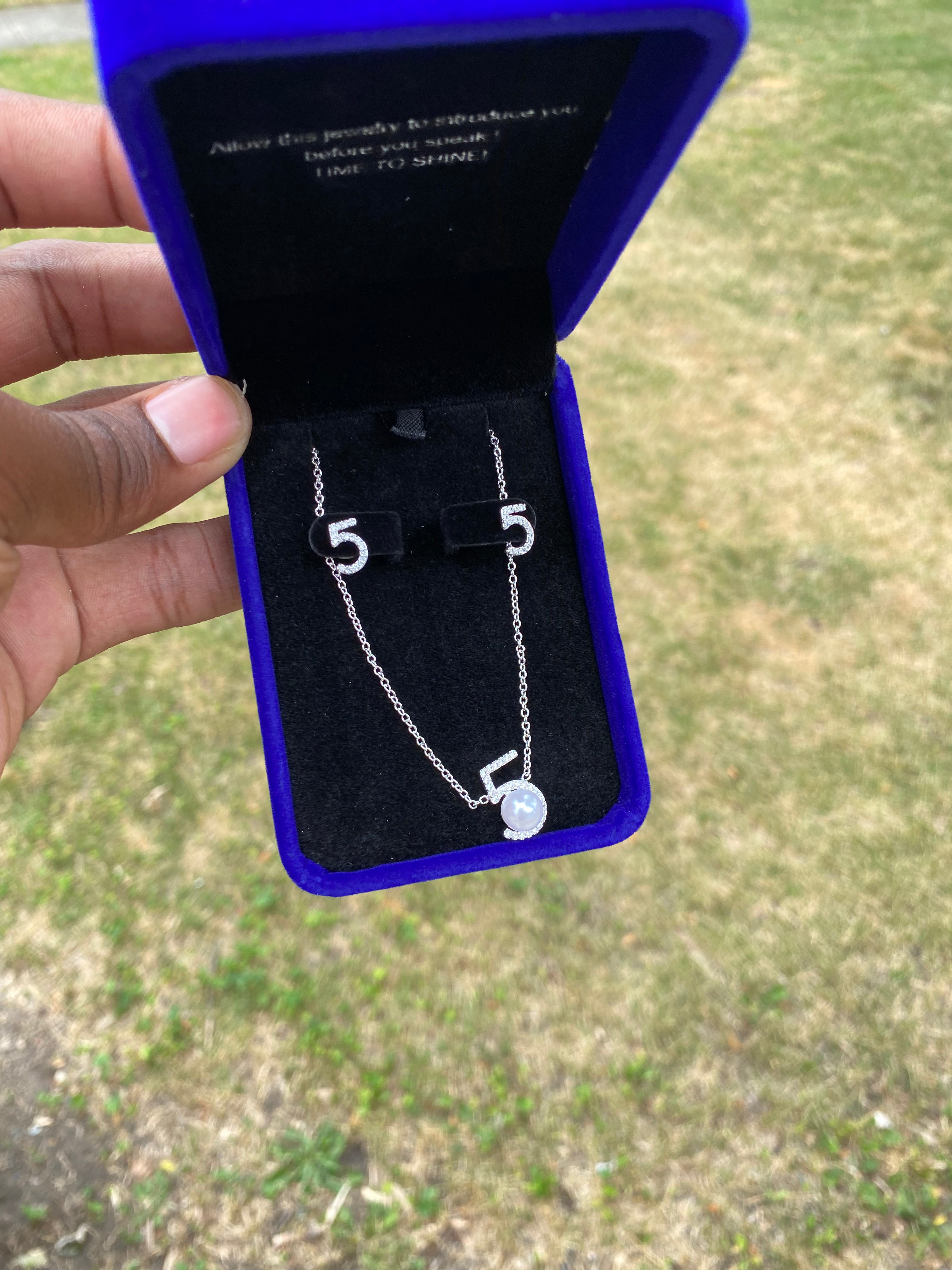 5 earring/necklace set